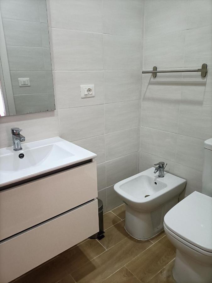 Deluxe Double or Twin Room with City View with balcony